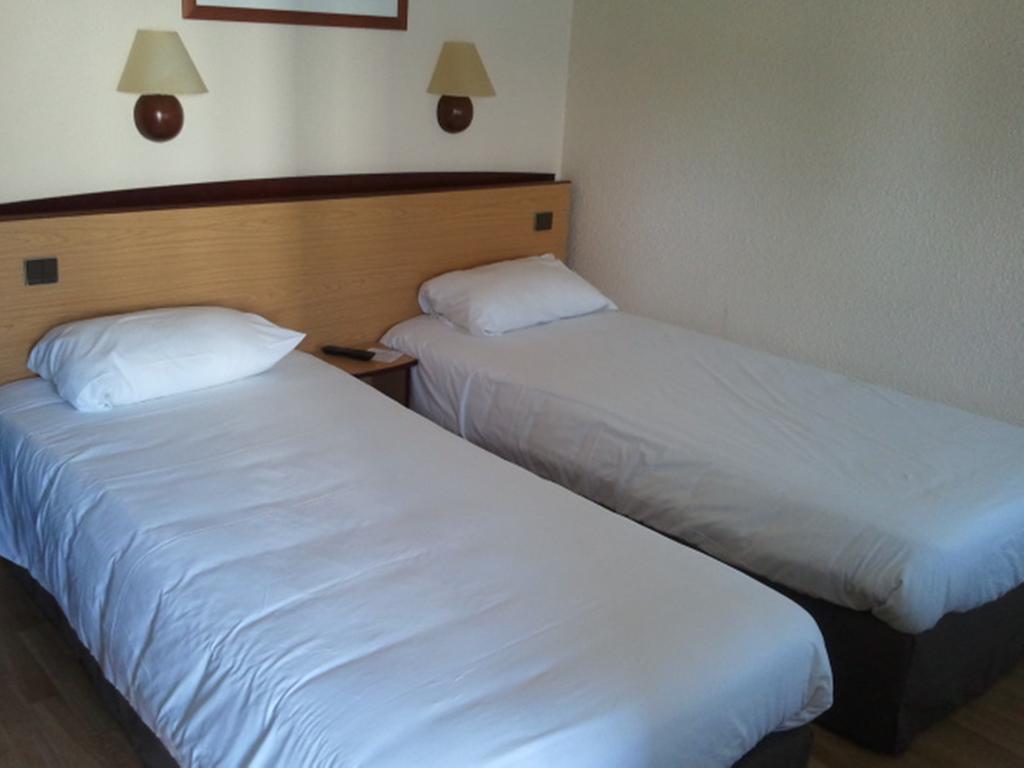 Campanile Bordeaux Ouest - Le Bouscat Hotel Værelse billede
